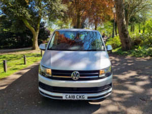 2018 Volkswagen Transporter 2.0 Tdi T32 Bluemotion Tech Highline Kombi Fwd Swb Euro 6 (s/s) 5dr in Silver — image 6