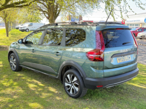 2025 Dacia Jogger 1.0 Tce Expression MPV 5dr Petrol Manual Euro 6 (s/s) (110 Ps) in Green — image 5