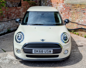 2018 MINI Hatch 1.5 3-Door Hatch One in White — image 2