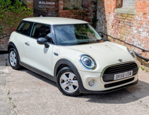 2018 MINI Hatch 1.5 3-Door Hatch One in White — image 3
