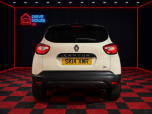 2014 Renault Captur 1.5 Dynamique S Medianav Dci 90 Stop & Start in White — image 5