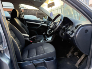 2012 Skoda Octavia 1.6 Tdi Se Euro 5 5dr in Grey — image 3