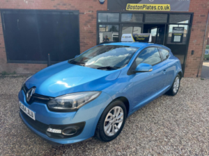 2014 Renault Megane 1.6 Vvt Dynamique Tomtom Euro 5 3dr in Blue — image 3