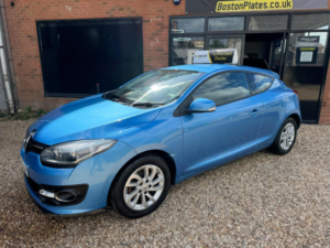 2014 Renault Megane 1.6 Vvt Dynamique Tomtom Euro 5 3dr in Blue — image 4