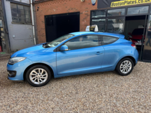 2014 Renault Megane 1.6 Vvt Dynamique Tomtom Euro 5 3dr in Blue — image 6