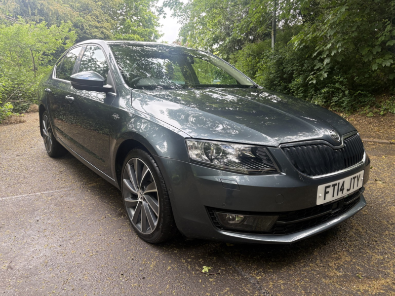 2014 Skoda Octavia 2.0 Tdi Laurin & Klement in Grey — image 1