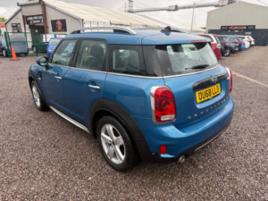 2018 MINI Countryman 2.0 Cooper D SUV 5dr Diesel Auto Euro 6 (s/s) (150 Ps) in Blue — image 6