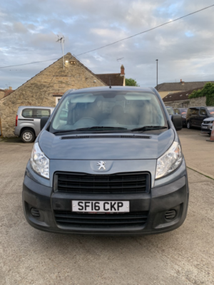 2016 Peugeot Expert Tepee Comfort in Grey — image 4