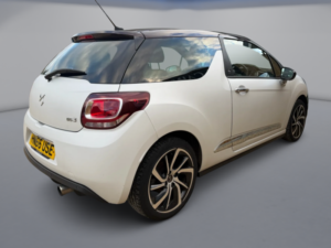 2016 Ds Automobiles Ds 3 1.2 Puretech Givenchy Le Makeup in White — image 4