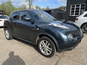 2012 Nissan Juke 1.6 Tekna in Blue — image 2