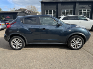 2012 Nissan Juke 1.6 Tekna in Blue — image 3
