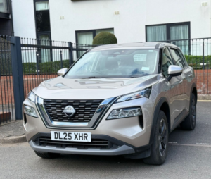 2025 Nissan X-Trail 1.5 Dig-T Mhev Acenta Premium SUV 5dr Petrol Hybrid Xtron Euro 6 (s/s) (163 Ps) in Silver — image 3