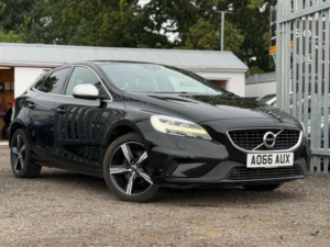 2016 Volvo V40 2.0 D2 R-Design Euro 6 (s/s) 5dr in Black — image 2