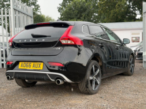 2016 Volvo V40 2.0 D2 R-Design Euro 6 (s/s) 5dr in Black — image 6