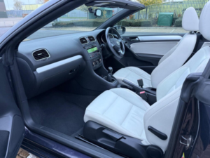 2012 Volkswagen Golf 1.6 Tdi Bluemotion Tech S Cabriolet Euro 5 (s/s) 2dr in Purple — image 2