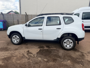 2016 Dacia Duster 1.5 Ambiance Dci 110 4x2 in White — image 5