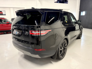 2018 Land Rover Discovery 3.0 Td V6 Hse in Black — image 2