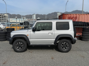 2025 Suzuki Jimny 1.5 Jc Sz5 Allgrip 4WD Automatic 4 SEAT in Silver — image 2