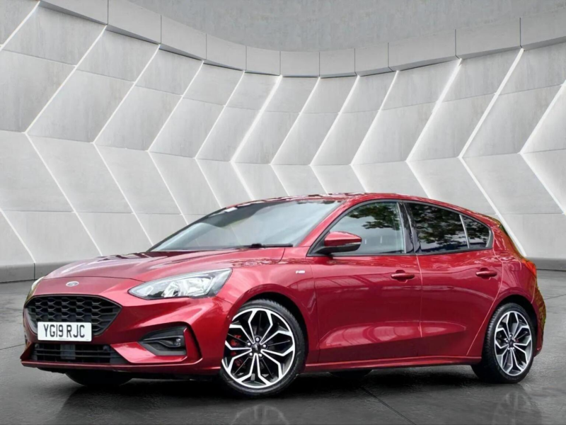 2019 Ford Focus 1.5 Ecoblue St-Line X Auto Euro 6 (s/s) 5dr in Red — image 1