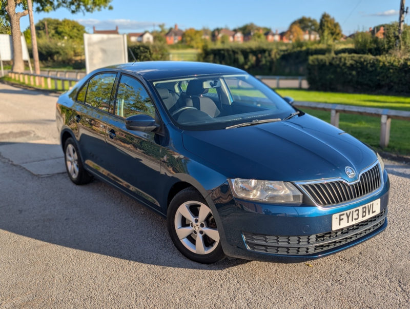 2013 Skoda Rapid 1.4 Tsi Se in Blue — image 1