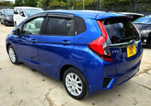 2015 Honda Fit 1.5l Hybrid- Ulez/caz Pass- Free 18months Gold Warranty & 12months Aa Breakdown Cover in Blue — image 6