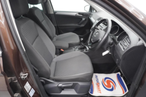 2017 Volkswagen Tiguan 2.0 Tdi Bluemotion Tech Se Navigation 4motion Euro 6 (s/s) 5dr in Brown — image 5