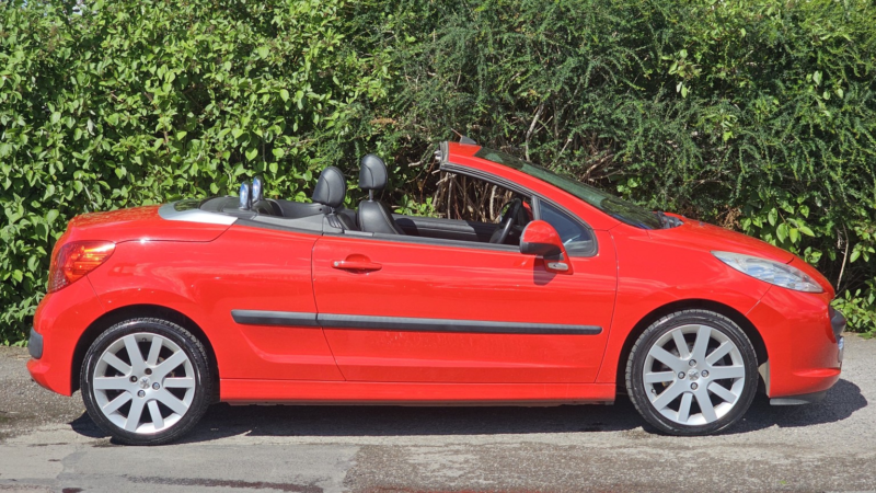2007 Peugeot 207 Cc 1.6 Thp Gt in Red — image 1