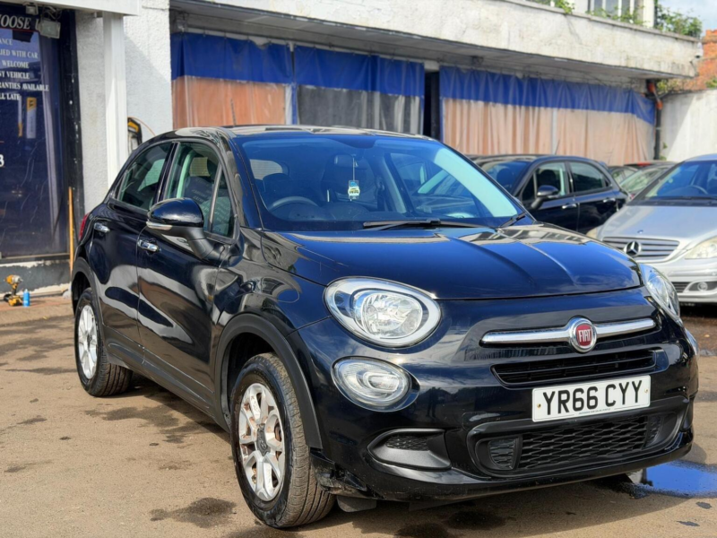 2016 Fiat 500x 1.6 E-Torq Pop Euro 6 5dr in Black — image 1