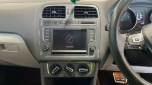 2015 Volkswagen Polo 1.2 Tsi Bluemotion Tech Se Design DSG Euro 6 (s/s) 5dr in White — image 3