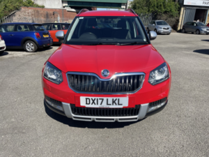 2017 Skoda Yeti 2.0 Tdi Se L Drive in Red — image 4