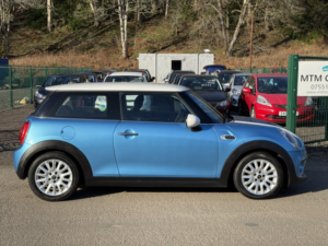 2016 MINI Hatch 1.5 Cooper 3-Door Hatch in Blue — image 5