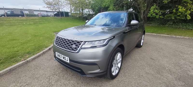 2017 Land Rover Range Rover Velar 2.0l D180 Auto SUV 5dr Diesel Automatic Euro 6 (178 Bhp) in Silver — image 1