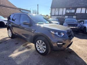 2016 Land Rover Discovery Sport Td4 Se Tech in Grey — image 3