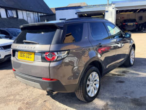 2016 Land Rover Discovery Sport Td4 Se Tech in Grey — image 4