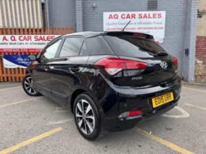 2015 Hyundai I20 1.4 Crdi Premium Euro 6 5dr in Black — image 5