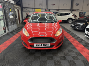 2014 Ford Fiesta 1.3 Zetec in Red — image 3