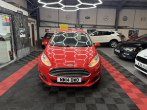2014 Ford Fiesta 1.3 Zetec in Red — image 5