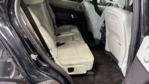 2019 Land Rover Discovery 2.0 Sd4 Hse Luxury Auto 4WD Euro 6 (s/s) 5dr in Black — image 3