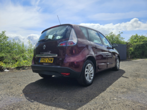 2013 Renault Scenic 1.5 Dci Dynamique Tomtom in Red — image 5