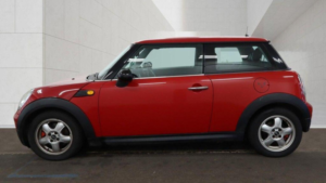 2008 MINI Hatch 1.4 One Steptronic Euro 4 3dr in Red — image 3