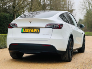 2022 Tesla Model Y (dual Motor) Long Range Auto 4wde 5dr in White — image 4