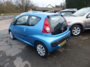 2005 Peugeot 107 1.0 12v Urban in Blue — image 3