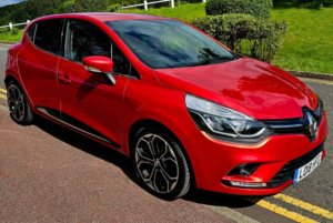 2018 Renault Clio 0.9 Tce Iconic Hatchback 5dr Petrol Manual Euro 6 (s/s) (90 Ps) in Red — image 5