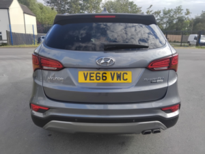 2017 Hyundai Santa Fe 2.2 Santa Fe 7-St 2.2 Prm Se Bd A/t My16 in Silver — image 5