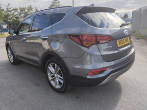 2017 Hyundai Santa Fe 2.2 Santa Fe 7-St 2.2 Prm Se Bd A/t My16 in Silver — image 6