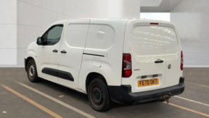 2021 Vauxhall Combo 1.5 Turbo D 2300 Edition Crew Van L2 Euro 6 (s/s) 4dr in White — image 3