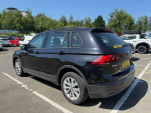 2017 Volkswagen Tiguan 2.0 Tdi S SUV 5dr Diesel Manual Euro 6 (s/s) (150 Ps) in Black — image 3