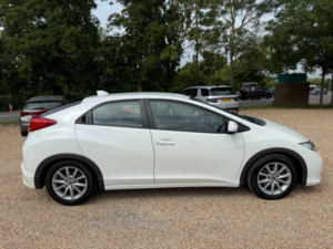 2013 Honda Civic 1.8 I-Vtec Ex Hatchback 5dr Petrol Auto Euro 5 (142 Ps) Automatic in White — image 2