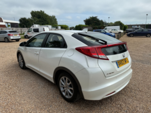 2013 Honda Civic 1.8 I-Vtec Ex Hatchback 5dr Petrol Auto Euro 5 (142 Ps) Automatic in White — image 5