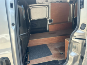 2017 Vauxhall Combo 1.3 Cdti 2000 16v Sportive in Silver — image 3